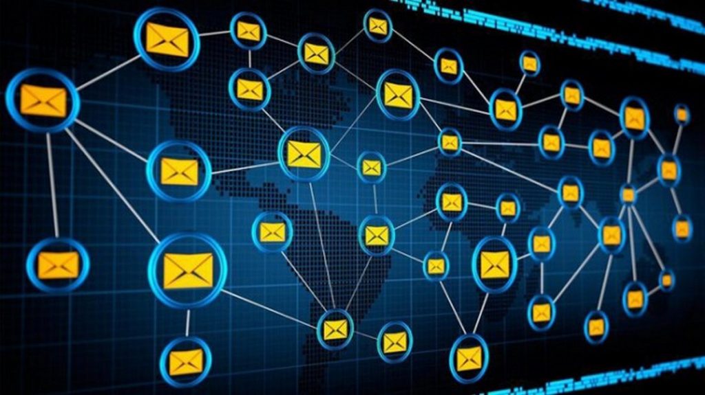 Мощнейшая информационная машина в действии. Эксперт о военной спецпропаганде на Украине