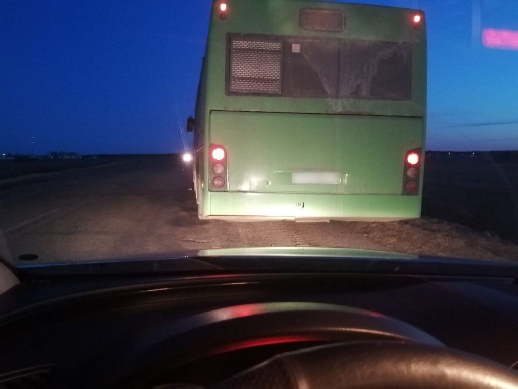 Управлял автобусом с 2.7 промилле этилового спирта. В Крупском районе задержали пьяного водителя