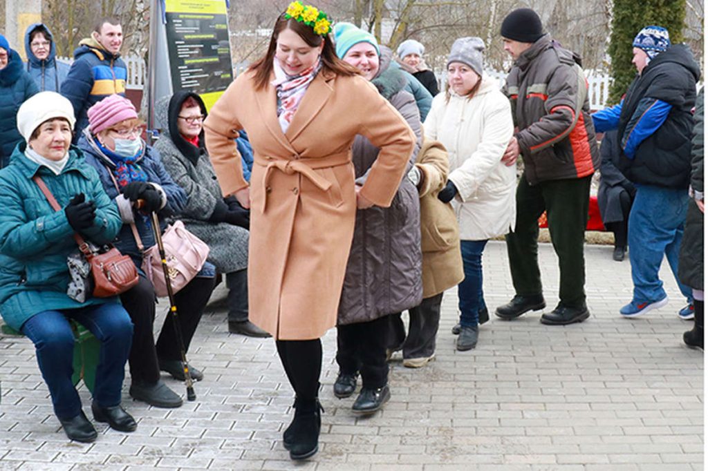 Как воложинским инвалидам помогли весну встретить