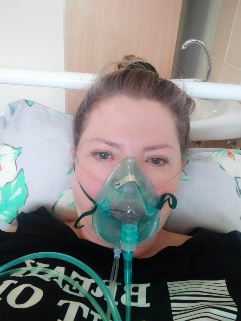 «Я не раз видела, как плачут врачи из-за смерти пациента». Как областные медики спасли белоруску