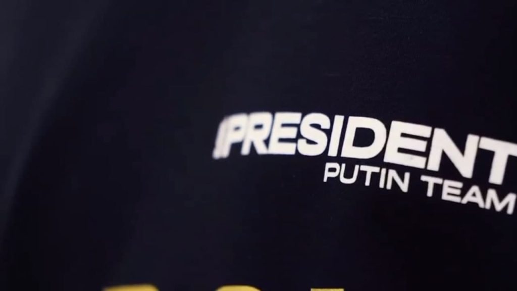 Россияне поддержали Путина многотысячным флешмобом и записали мощное видео о событиях на Донбассе