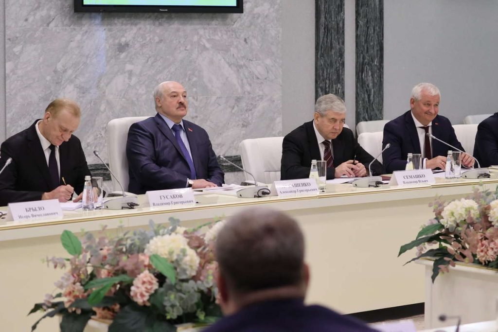 Насколько тесным будет единство Беларуси и России, и почему Лукашенко рад санкциям