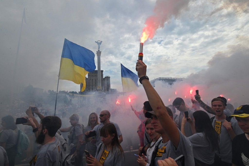 О роли беглых в информационном сопровождении украинского конфликта — аналитик Александр Тиханский