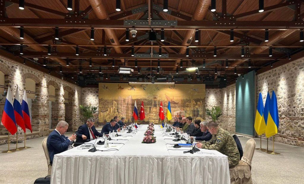 Почему Беларусь и ряд стран должны стать гарантами безопасности Украины и выполнимы ли договоры