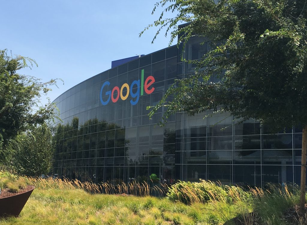 Роскомнадзор вводит запрет на распространение рекламы Google