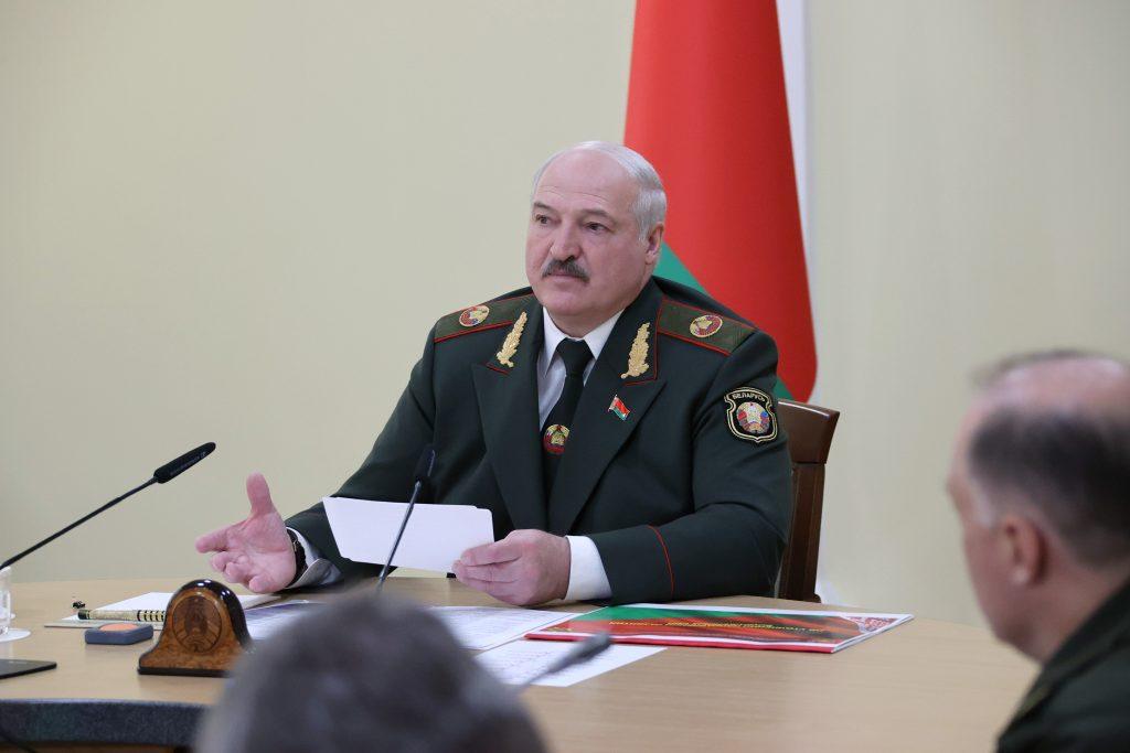 «Надо воевать не числом, а умением». Лукашенко во время совещания по вопросам военной безопасности