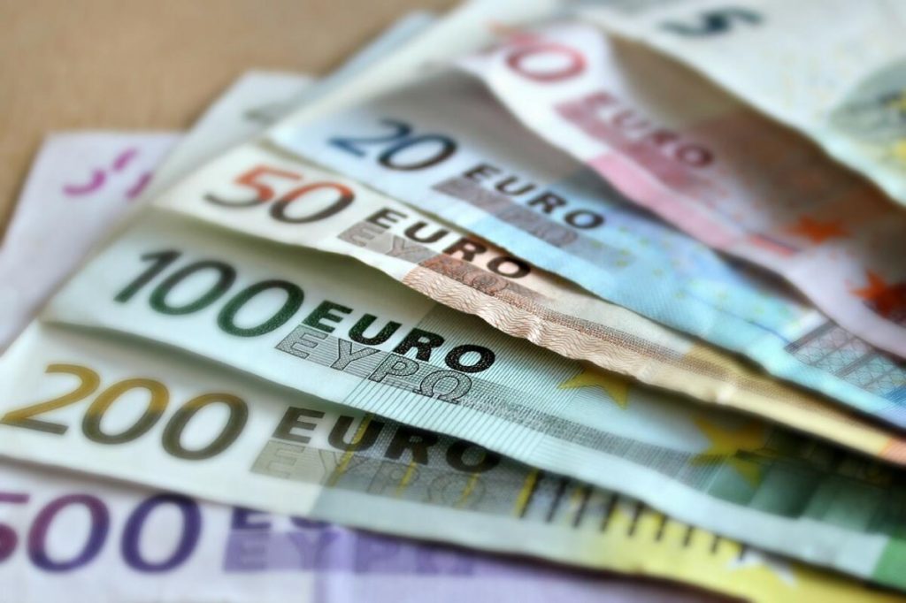 Хорватия переходит на евро. Узнали, когда евровалюту введут в стране