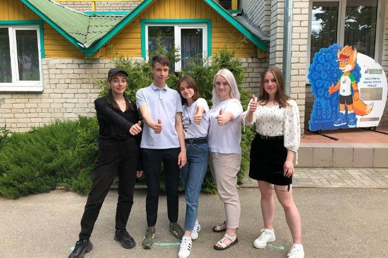 Готовят технику, культивируют поля. Как работают студотряды в Несвижском районе