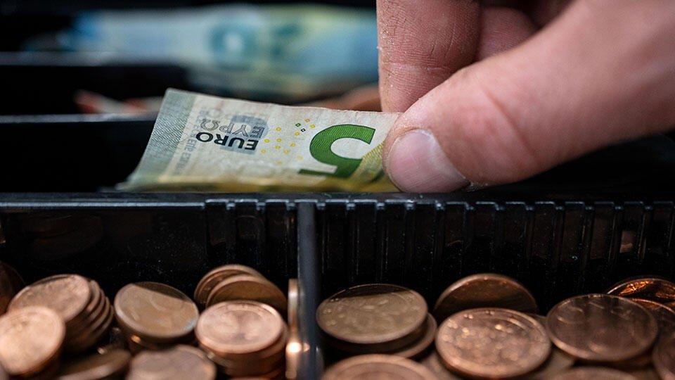 Как европейцы расплачиваются из собственного кармана за авантюры своих политиков