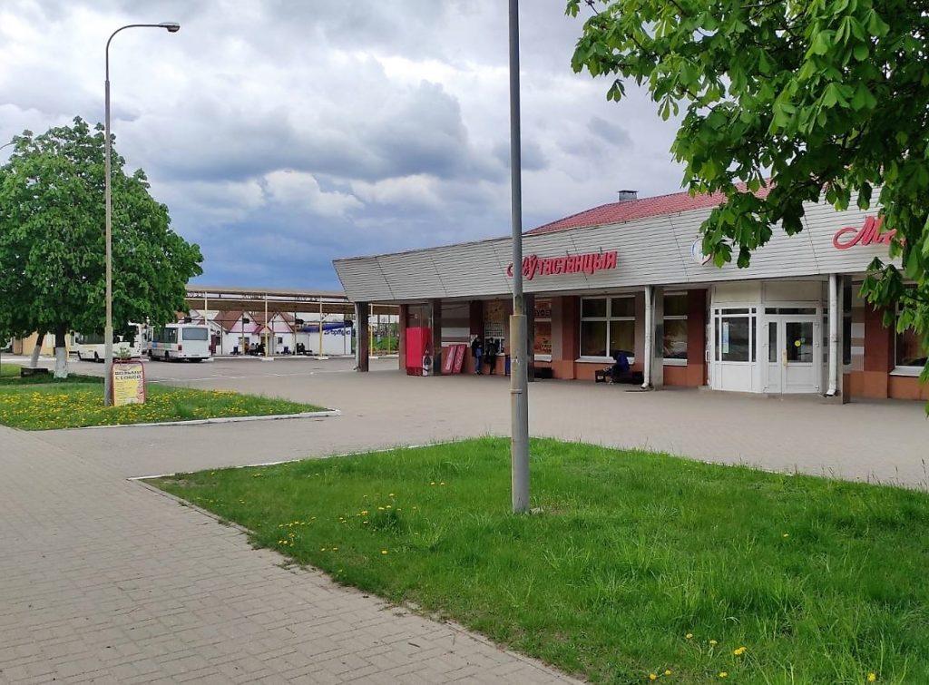 Маршрутка «Мерседес» в Марьиной Горке на автовокзале сбила 61-летнего мужчину