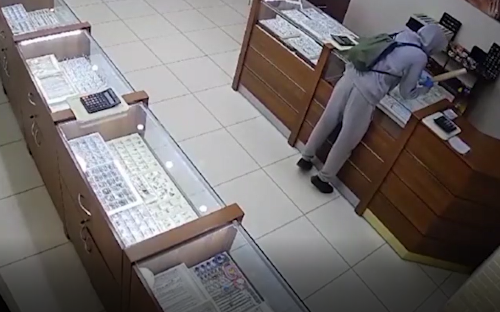Ограбил ювелирный магазин в Борисове и вскоре был задержан. Раскрываем подробности дела