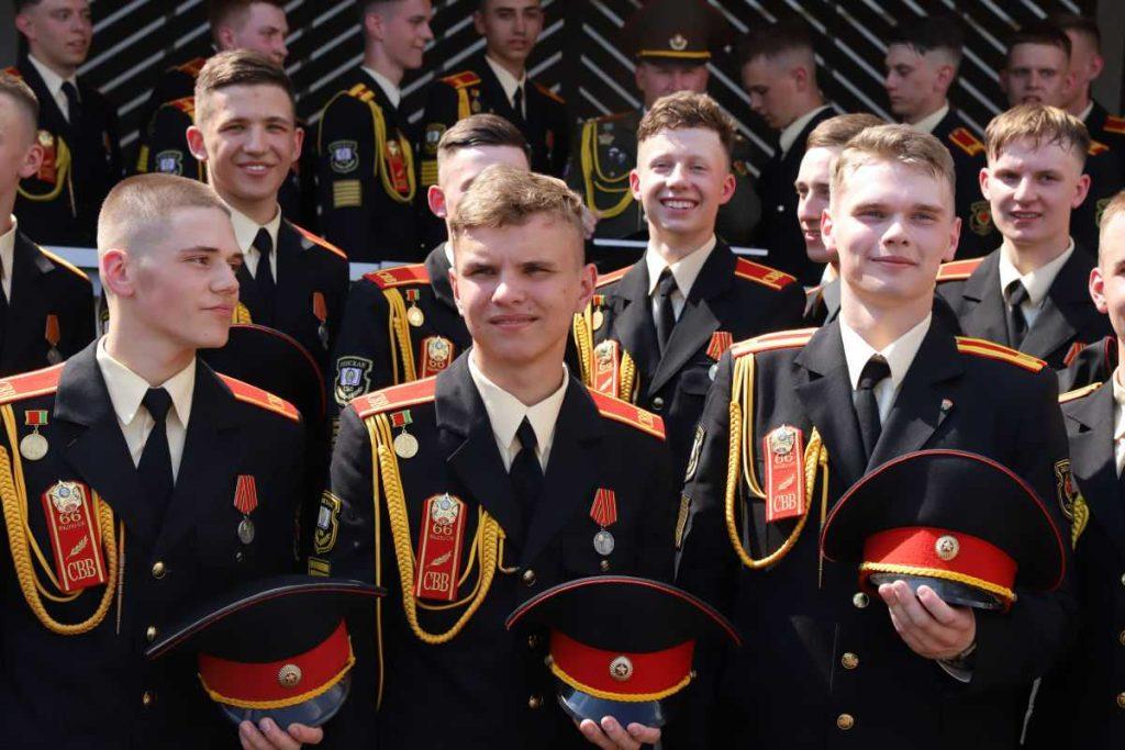 Дух кадетства − через всю жизнь. 66 выпускной прошел в Минском суворовском военном училище