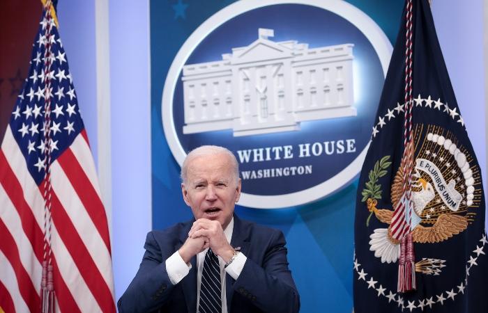 Байден: США поставят Украине передовые ракетные системы