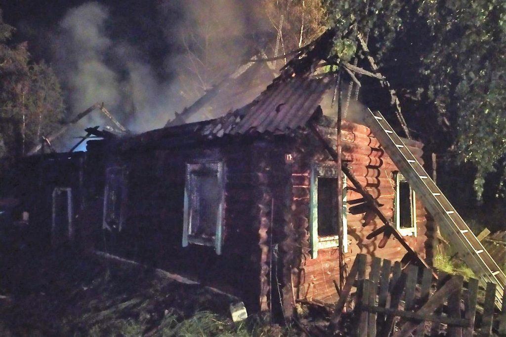 После колонии жил в чужом доме — в Новых Фаличах Стародорожского района на пожаре погиб пенсионер