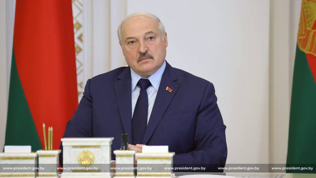 Лукашенко провел совещание по вопросам здравоохранения