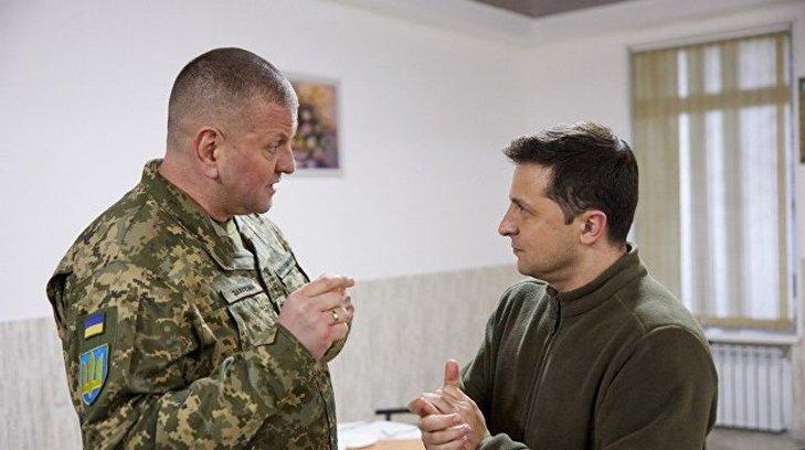 К чему приведет травля Залужного командой Зеленского?