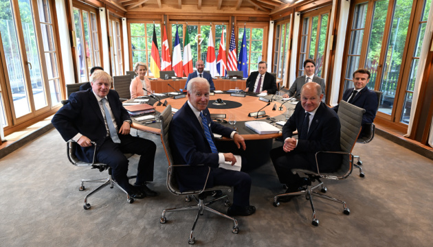 G7