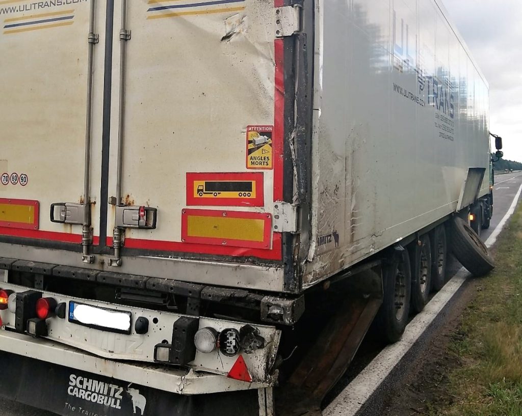 Борисовского дальнобойщика четвертый день не могут найти в Полоцке