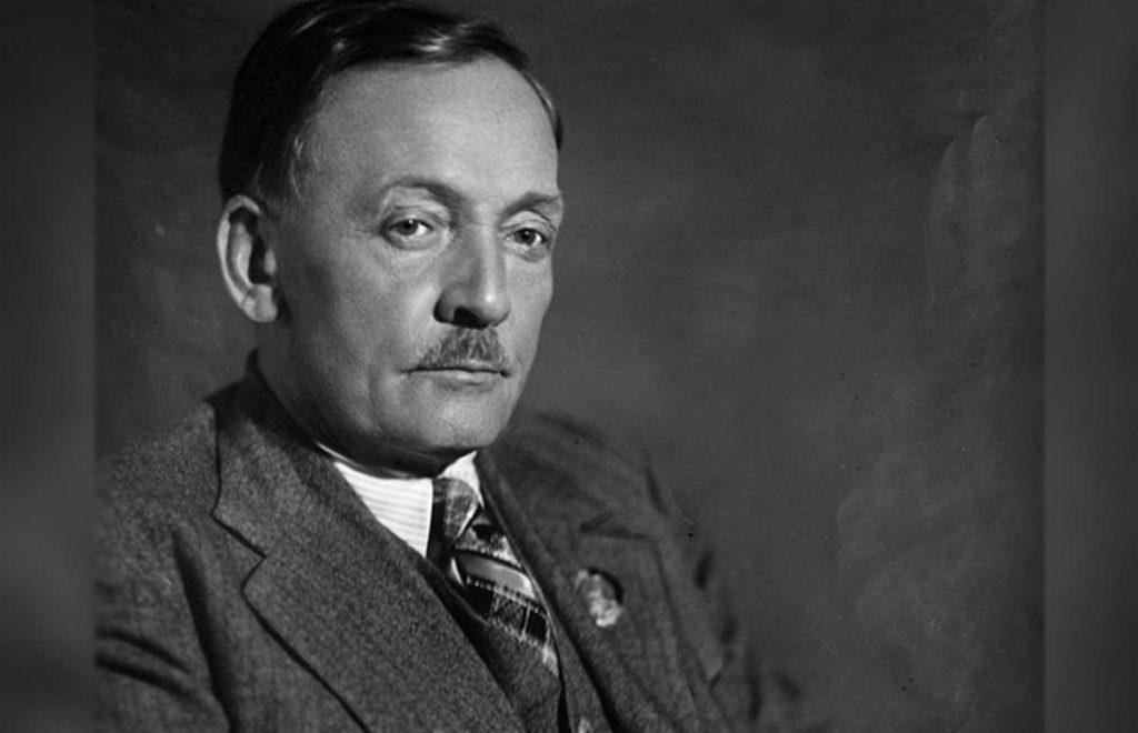 140 лет со дня рождения Купалы. Составили список книг белорусских авторов, которые стоит прочитать