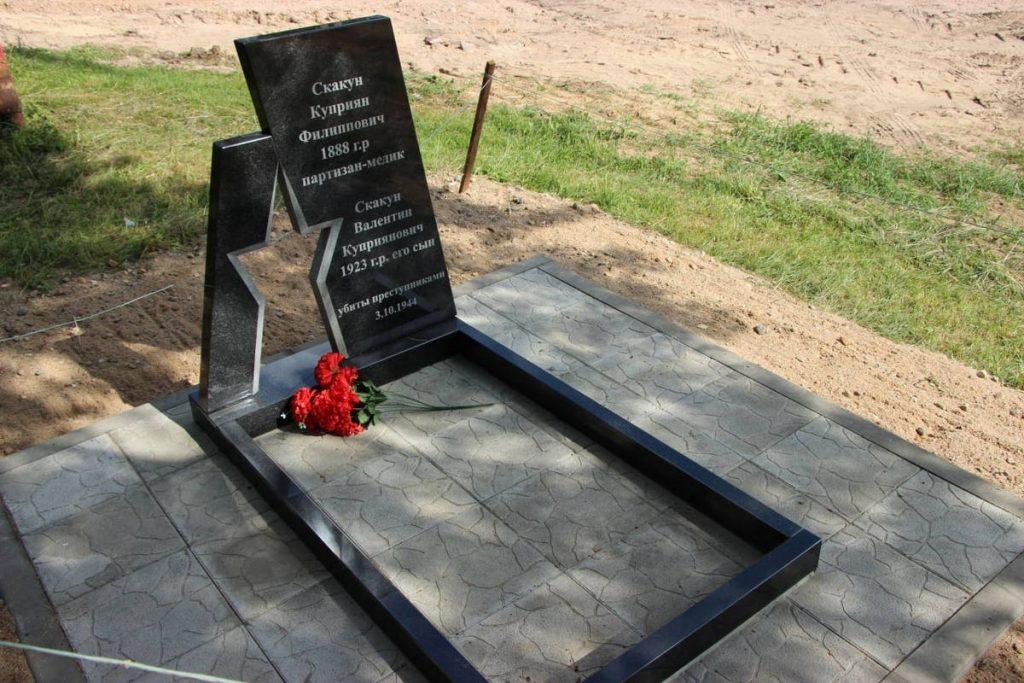 Памятник медикам-героям из династии основателей больниц установили в Борисове