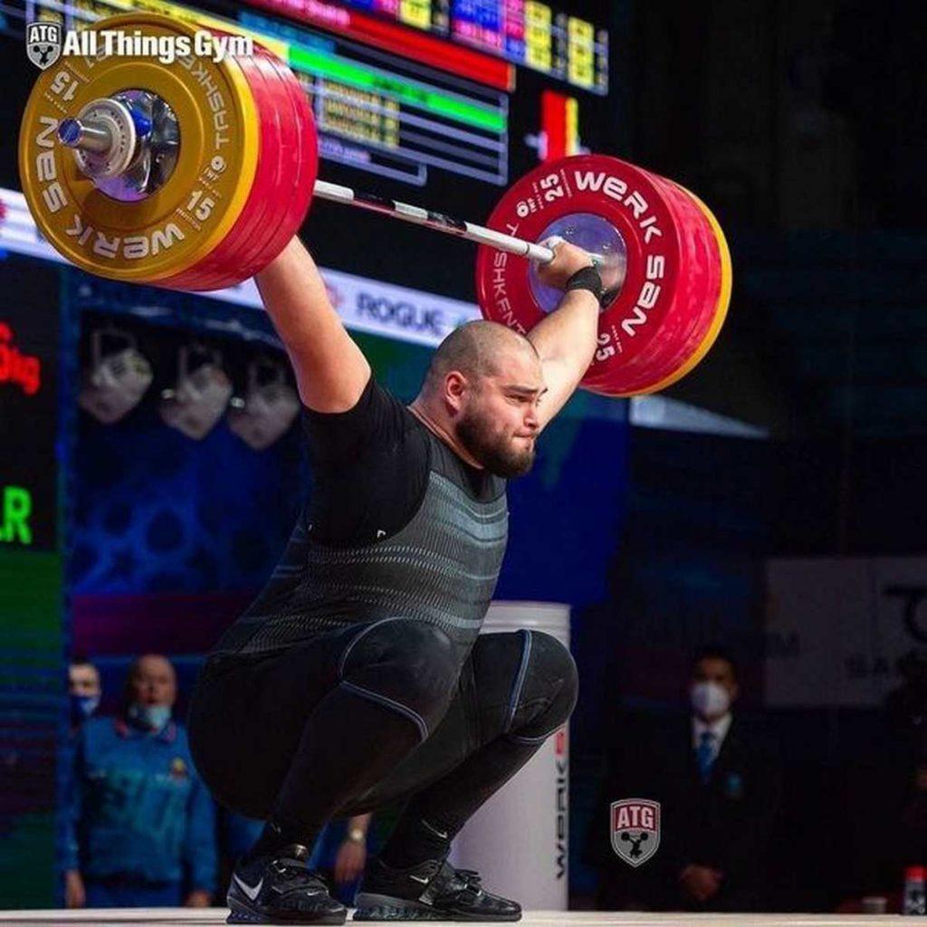 Белорусский тяжелоатлет Зезюлин выиграл чемпионат России в самой престижной категории