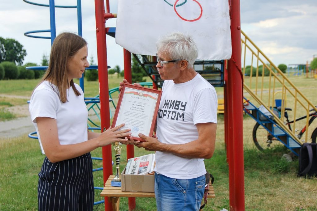 Как 70-летний солигорчанин проводит по 20 соревнований в год, и за что поддерживает Лукашенко