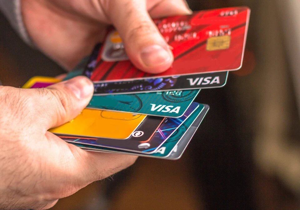 Миру — «Мир»? Зачем Visa перешла на евро, и что происходит с международными платежными системами