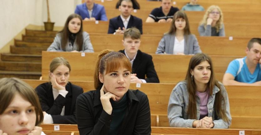 Переход от ЦТ к экзамену. В Минобразования рассказали, каким он будет