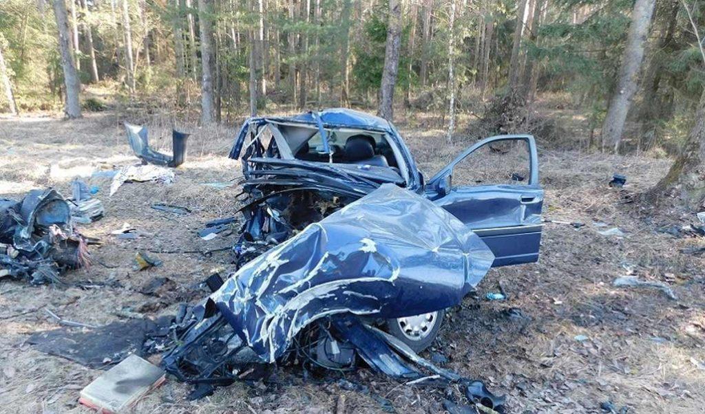 Пьяный бесправник потерял контроль над Volvo, что привело к гибели 15-летней племянницы