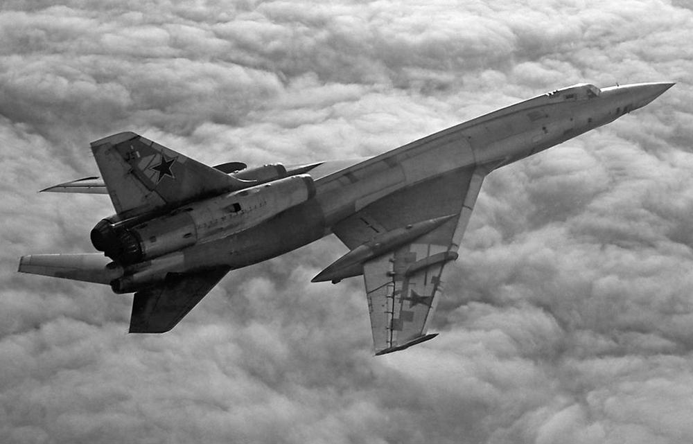Ценой своей жизни спас многих гомельчан. 30 лет подвигу военного летчика Виктора Оськина