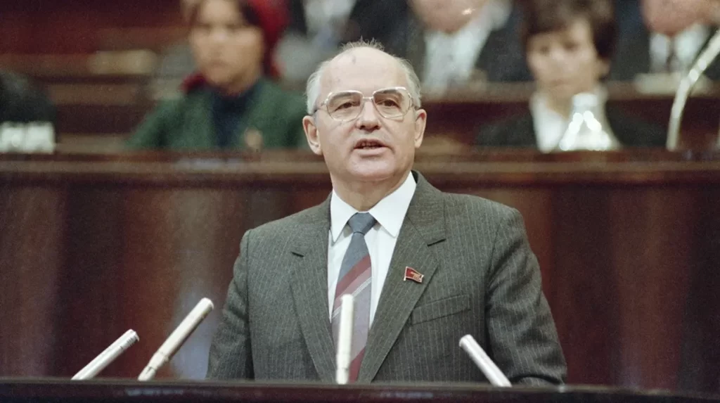 Горбачев