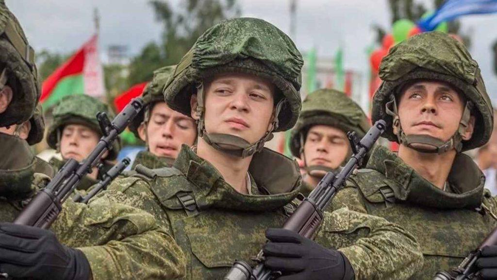 Белорусские военные отправятся на учения «Восток-2022» в России