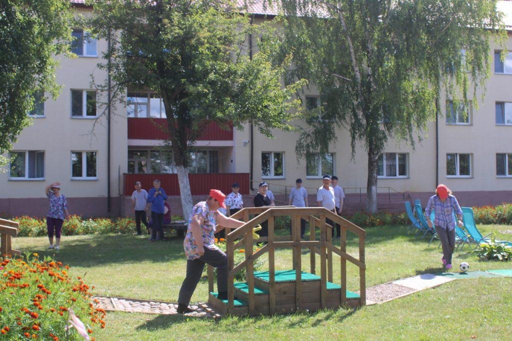 Перспективы домов-интернатов Минской области обсудили на круглом столе в Червене