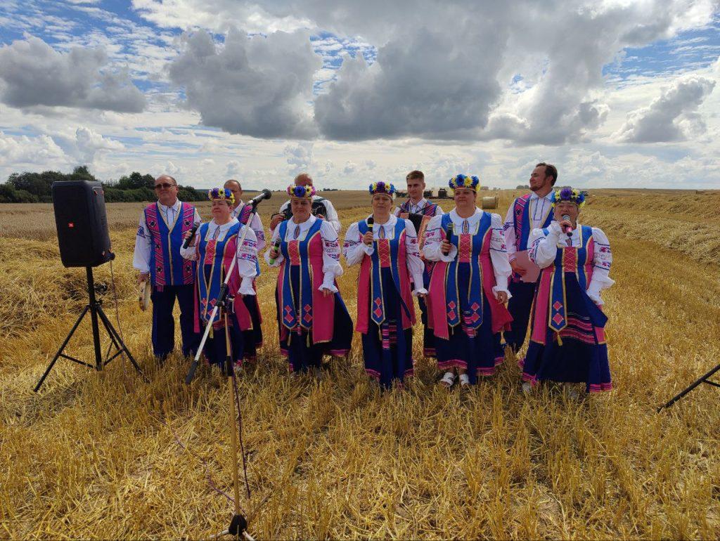 Выступление ансамбля
