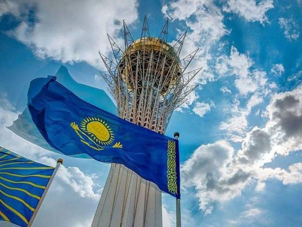 Какие часы ездил сверять Токаев в Сочи?