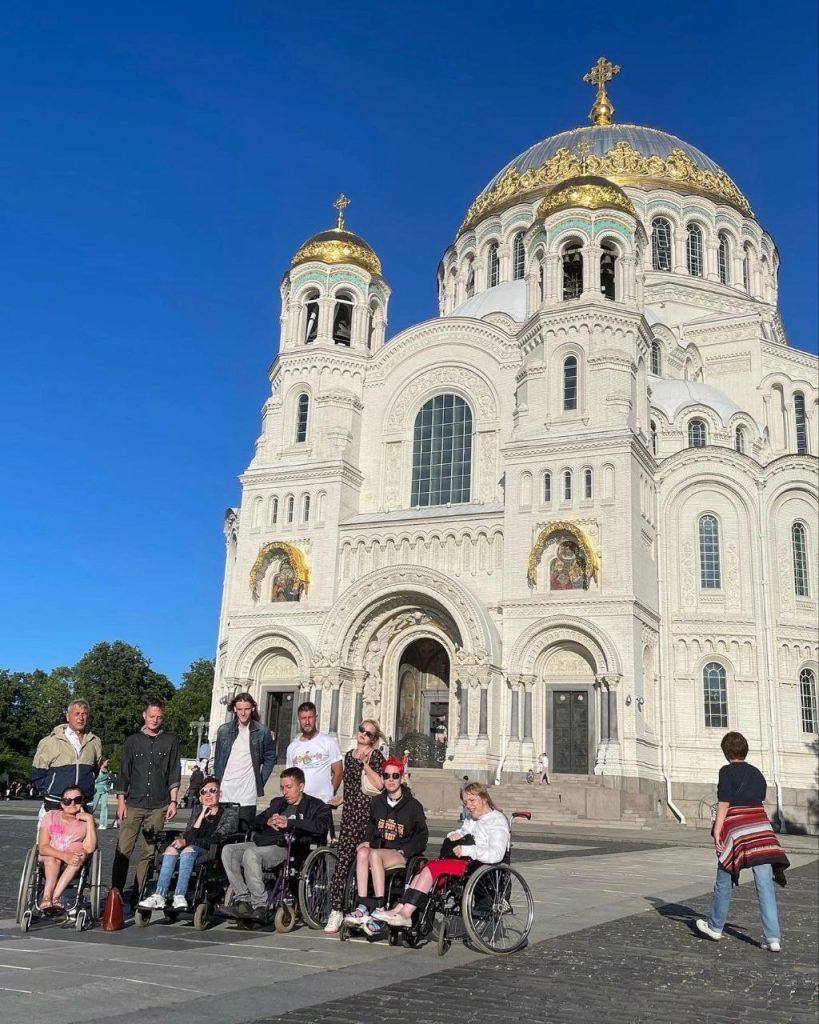 люди с ограниченными возможностями поездка в Петербург