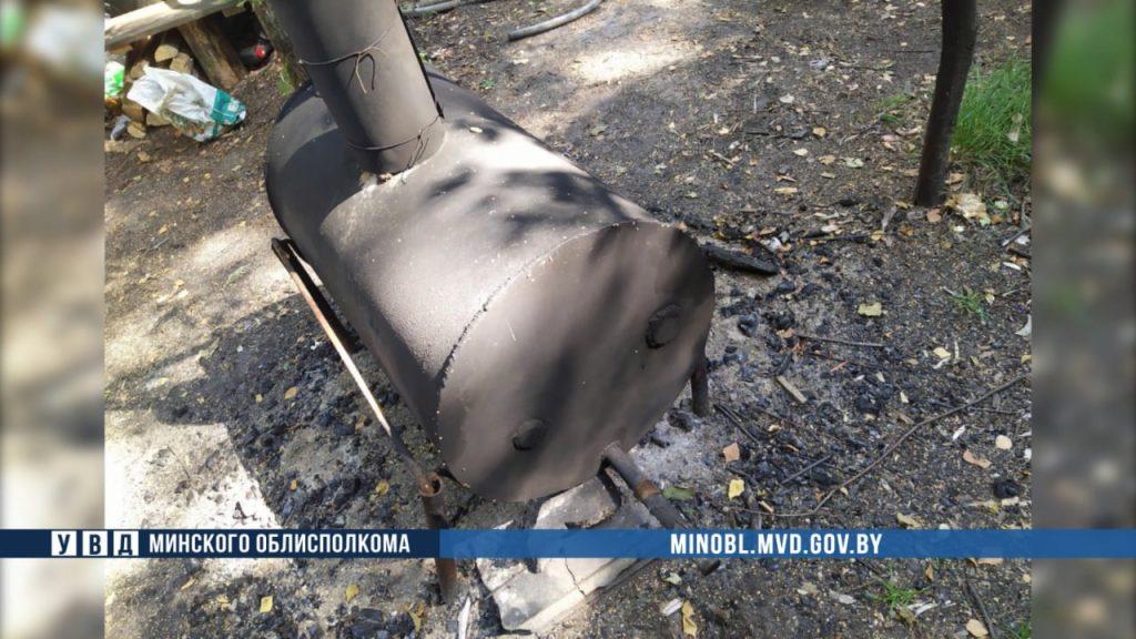 «Пьяная полянка»: в лесу под Солигорском ликвидировали самогонный мини-завод