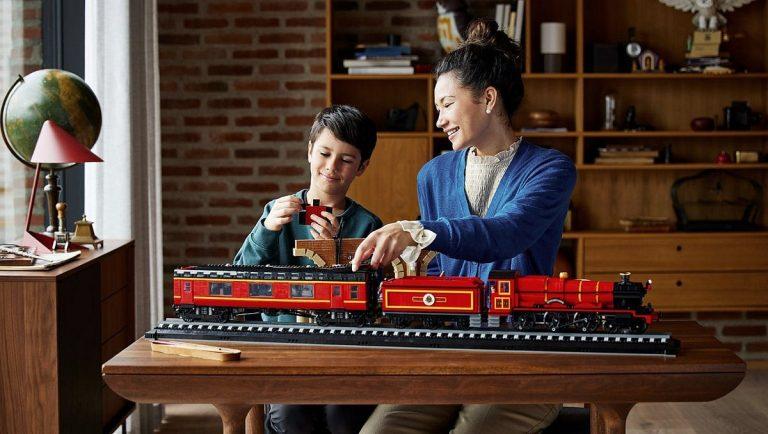 Хогвартс-Экспресс LEGO