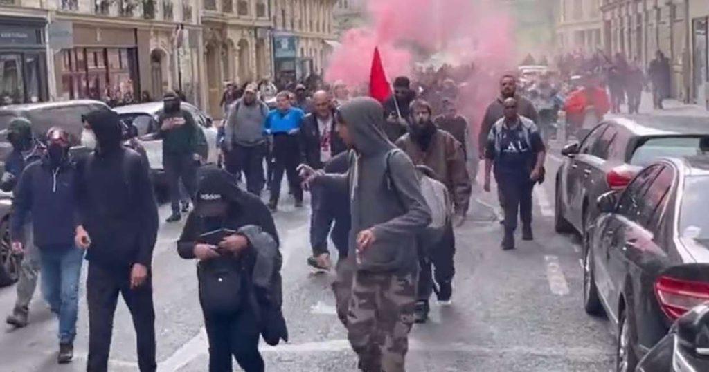 Участники протестной акции