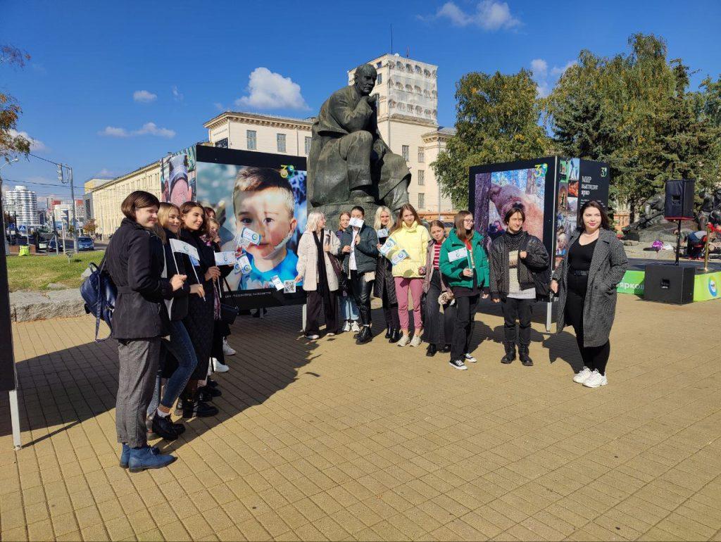 Фотовыставка телерадиокомпании «Мир» открылась в Минске на площади Якуба Коласа