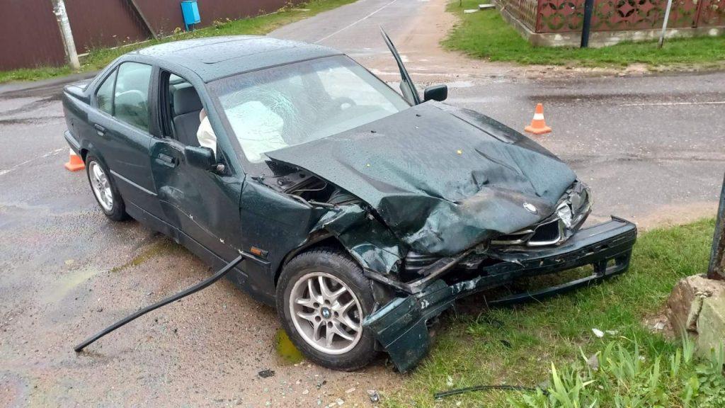В Несвиже столкнулись два автомобиля. Один из водителей получил травмы