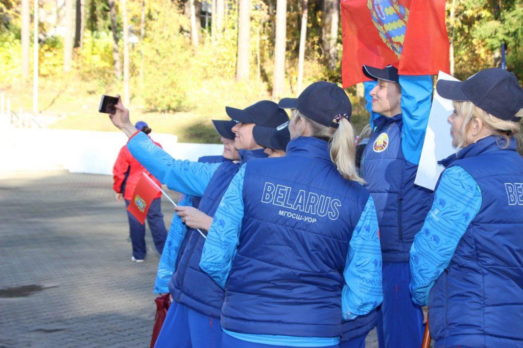 «Менеджеры» спорта области соревнуются в «Крутом Яре» под Борисовом. Кто получит главный приз?