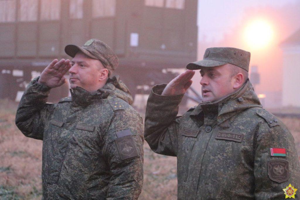 Первые российские военные из состава совместной группировки войск прибыли в Беларусь
