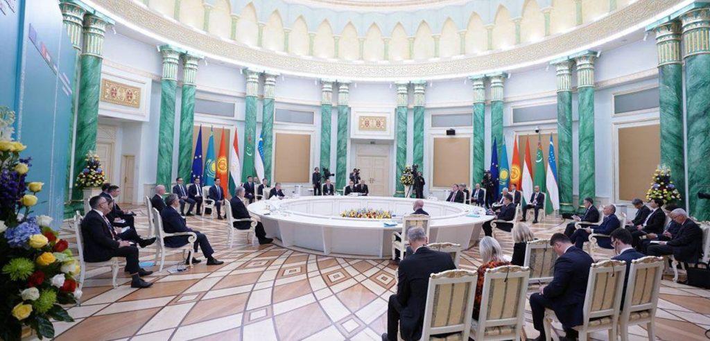 3 дня назад Красная Весна ЕС и Средняя Азия обсудили вопросы межгосударственного сотрудничества
