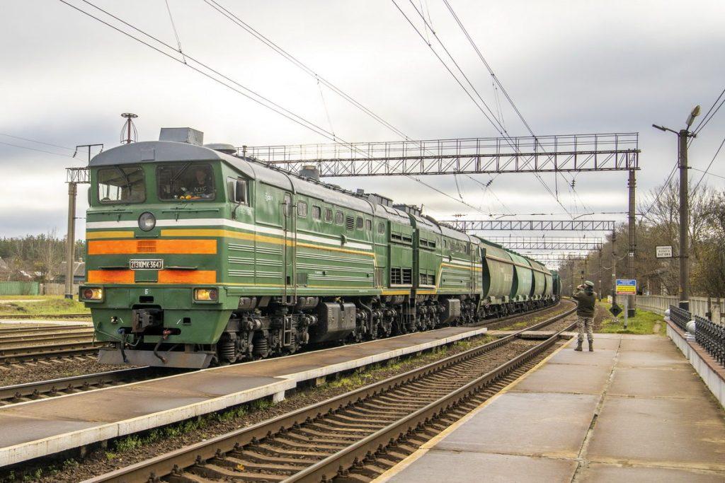 Под поездом в Михановичах погиб местный житель