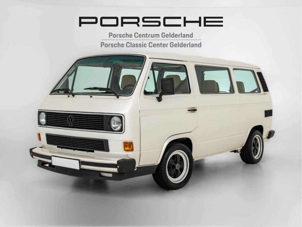 За редкий микроавтобус Porsche владельцы просят почти 365 тысяч долларов
