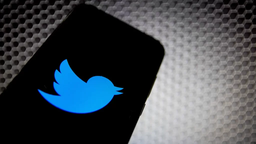 Twitter ждет банкротство? Илон Маск расставил все точки над «i»
