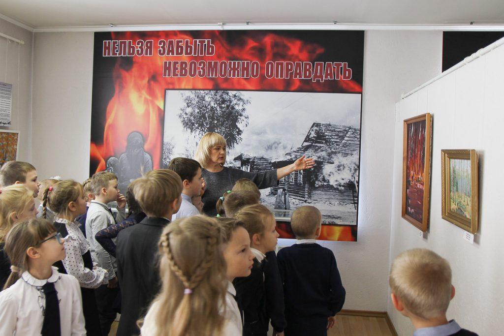 На выставке юные случчане узнают много новых фактов из истории родного края