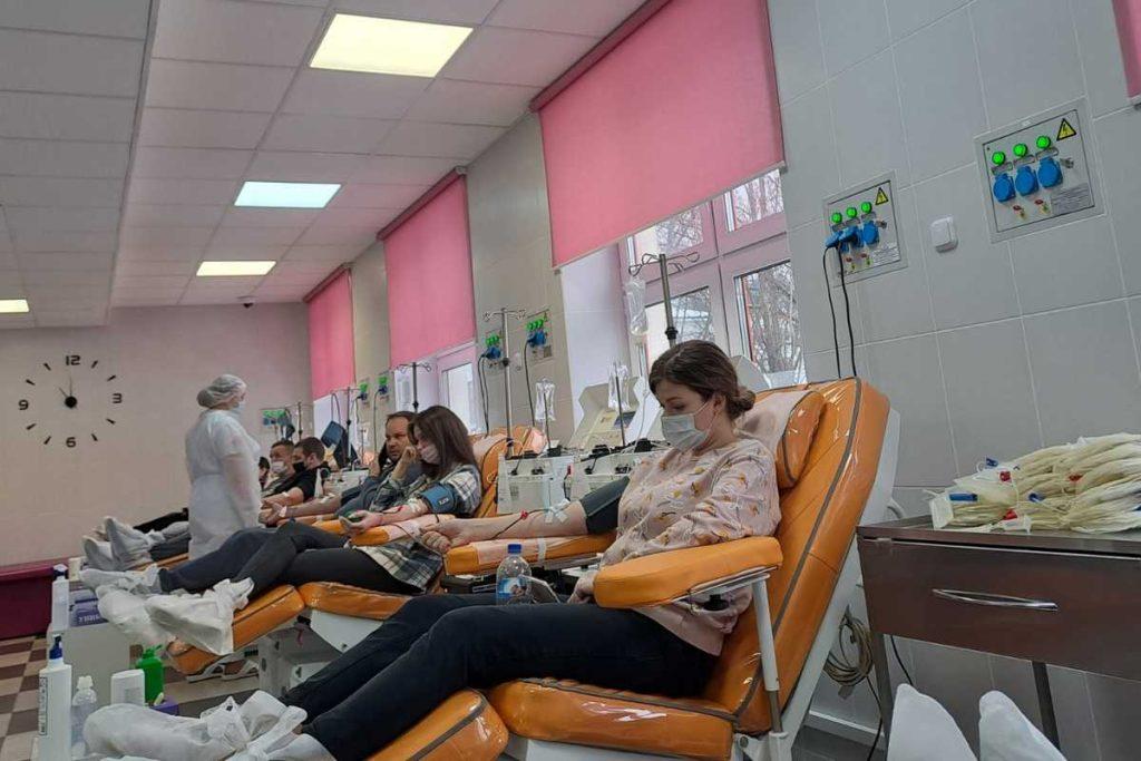 Для доброго дела ничего не жалко — Белорусская служба крови запустила акцию в честь своего 90-летия