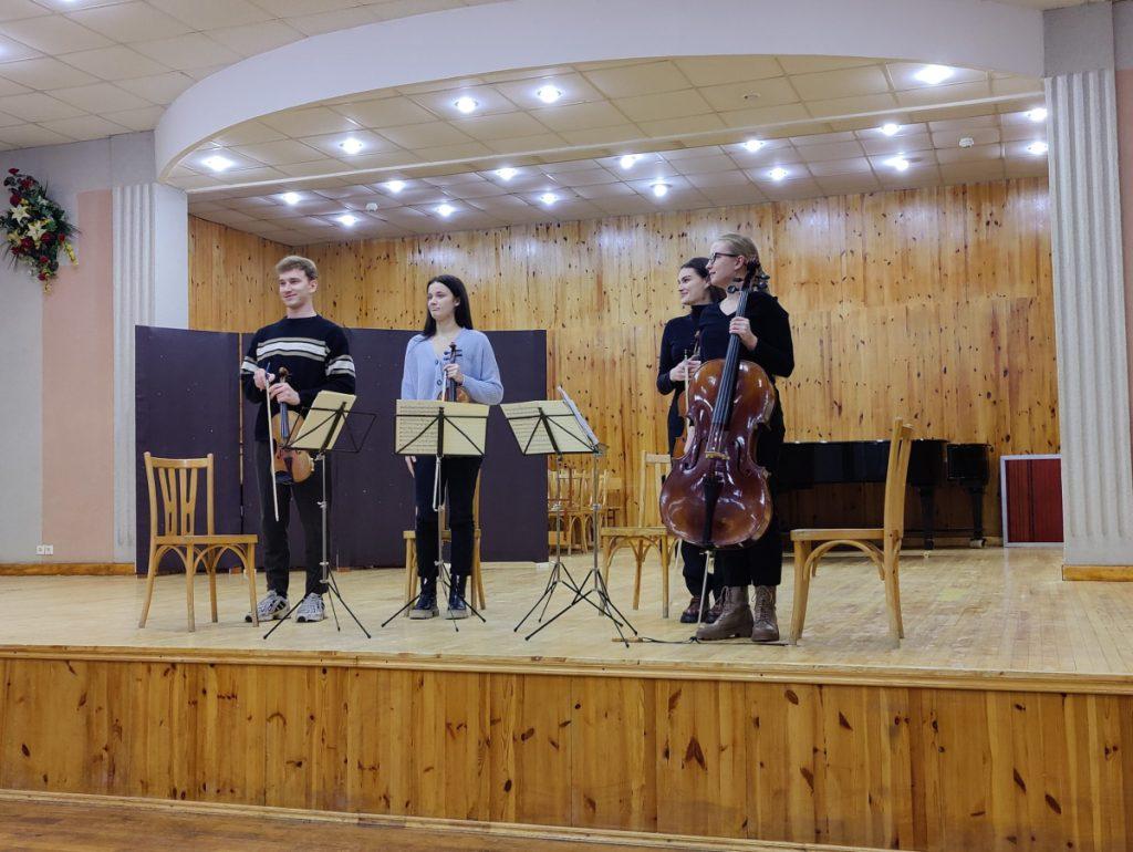 Дни культуры Казахстана начались со струнного мастер-класса. Рассказываем, как все прошло